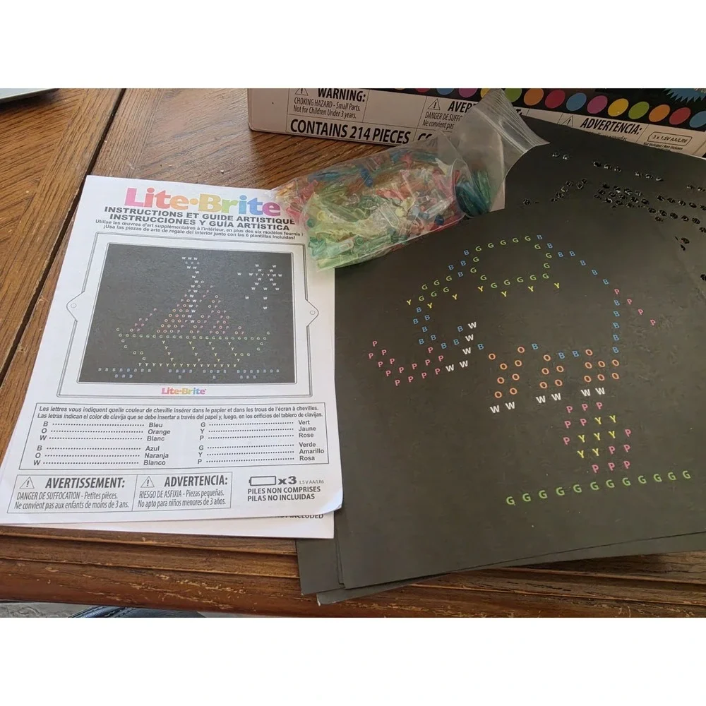 Lite Brite Ultimate Classic Learning Toy Light Up Color Glow Pegs